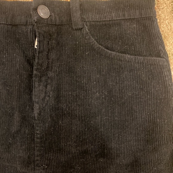 Brandy Melville Black Corduroy Skirt - Picture 4 of 4